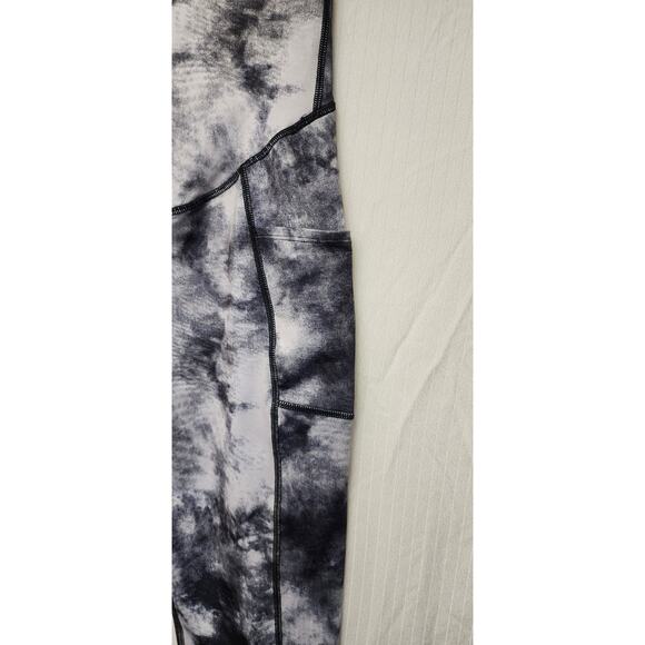 Tek Gear Women's Maternity Black/Gray Tie Dye Large Capri Leggings Size Large - Picture 5 of 5